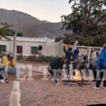 Milei tildó de «chorros» a periodistas parlamentarios tras el inicio del discurso de Adorni