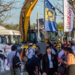 Mesa de trabajo con desarrolladores